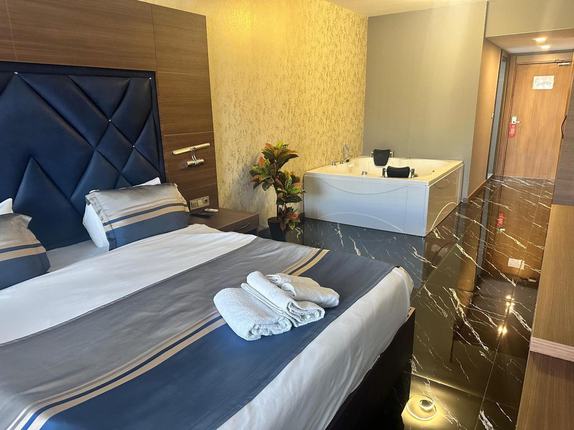 Kestel  Grand Salizze Hotel מראה חיצוני תמונה